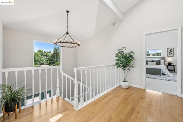 1051 Kaski Ln, Concord CA: https://media.crmls.org/mediaz/09160aa3-0118-4530-8667-bba8d87f3137.jpg