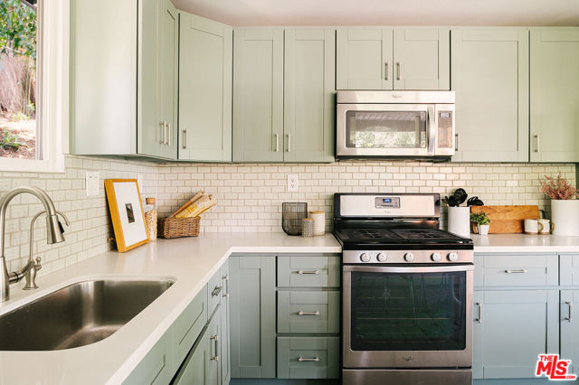 1942 Lake Shore Avenue, Los Angeles CA: https://media.crmls.org/mediaz/0916915a-9a40-4b86-acdf-d9a0dc4bf256.jpg