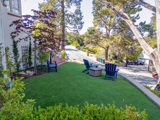 401 Hillsborough Boulevard, Hillsborough CA: https://media.crmls.org/mediaz/0916cdaa-6b0e-46e8-83be-4f25c4d0d8b2.jpg