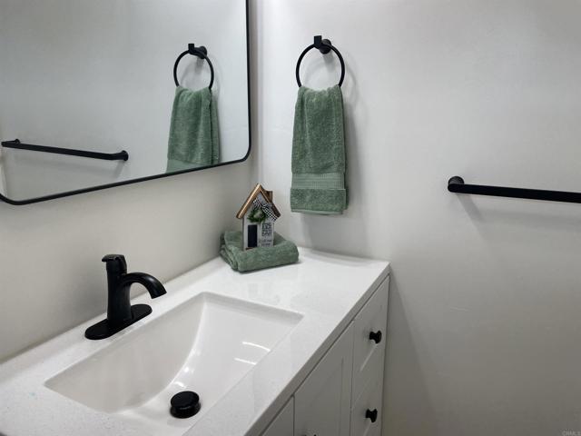 Detail Gallery Image 15 of 16 For 2416 Shamrock St, San Diego,  CA 92105 - 3 Beds | 2 Baths