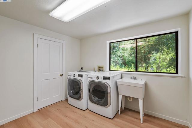 2394 Ironwood Pl, Alamo CA: https://media.crmls.org/mediaz/09173954-e20b-4513-aa79-f9a8ca83e42f.jpg
