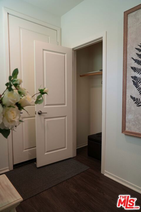 18215 Astro Court, Santa Clarita CA: https://media.crmls.org/mediaz/09183e3f-1808-4003-af2c-a68458b19a64.jpg