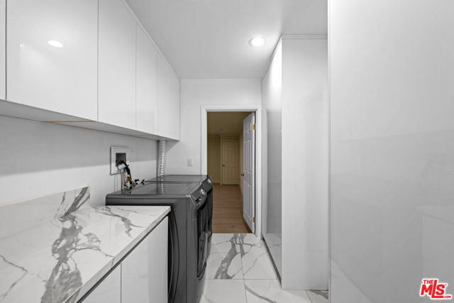 17449 Sumiya Drive, Encino CA: https://media.crmls.org/mediaz/09184e94-5733-4a46-b7d5-f916d0b66529.jpg