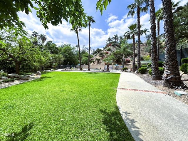 320 Starlane Drive, La Canada Flintridge CA: https://media.crmls.org/mediaz/0919a5ce-8644-44bc-bebd-8232c979bbd2.jpg