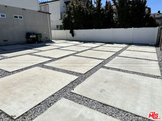 1123 Browning Boulevard, Los Angeles CA: https://media.crmls.org/mediaz/091b7d6c-a4a2-4184-9436-6f0f474e1d1a.jpg