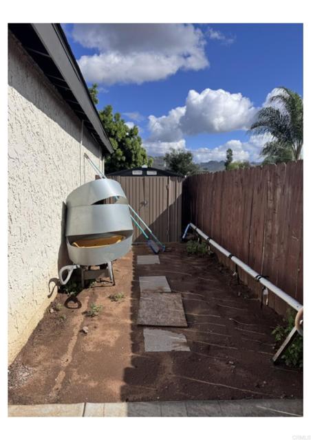 Detail Gallery Image 16 of 24 For 1660 Meadow Road, El Cajon,  CA 92021 - 3 Beds | 2 Baths