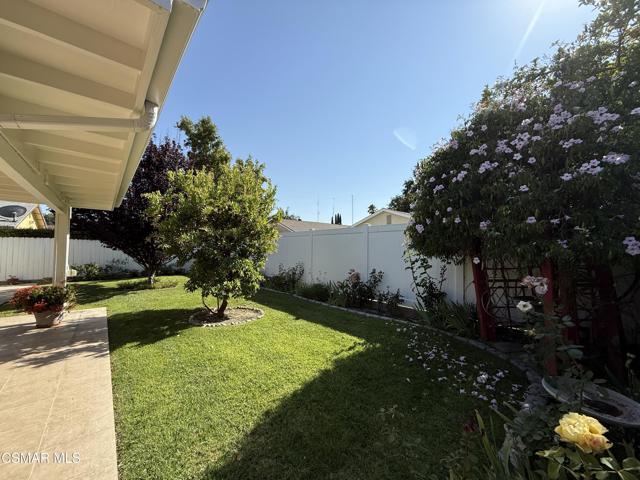 2321 Century Avenue, Simi Valley CA: https://media.crmls.org/mediaz/091c22fa-3aca-4b0a-a964-2c43c1468c0a.jpg