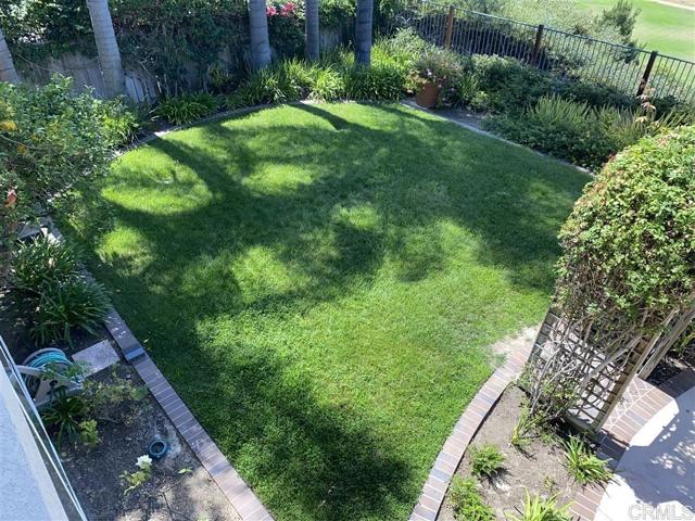 3364 Avenida Nieve, Carlsbad CA: https://media.crmls.org/mediaz/091c3ab3-8216-41d4-8fe7-bf61a694024f.jpg