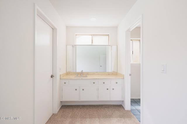 5888 E Marlies Avenue, Simi Valley CA: https://media.crmls.org/mediaz/091c7f9d-c6fb-47d1-9eb1-dec9ed0eacd7.jpg