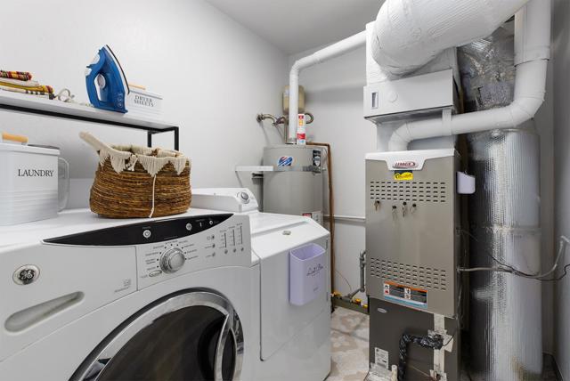 296 Grace Way, Scotts Valley CA: https://media.crmls.org/mediaz/091cbda9-0bd7-4851-8ebd-4db81a713f98.jpg