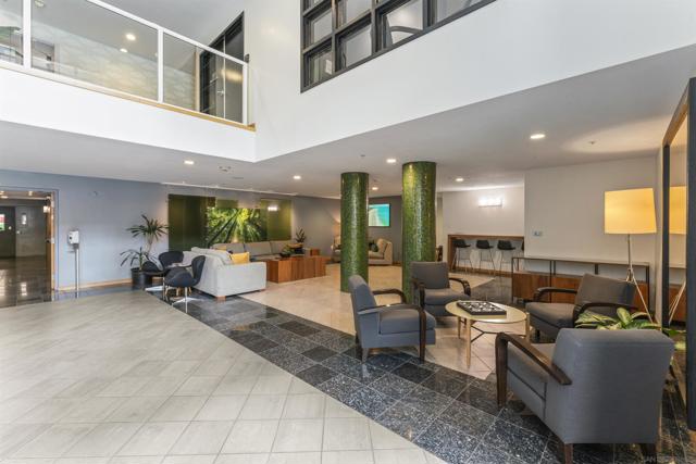 850 Beech Street, San Diego CA: https://media.crmls.org/mediaz/091cc235-8e5e-416e-a398-5b43fc851916.jpg