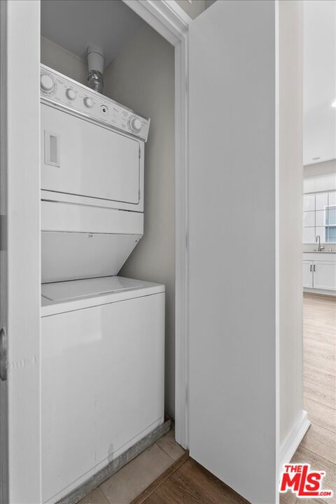 13020 Pacific, 203 photo 17