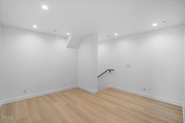 Detail Gallery Image 11 of 16 For 1907 Ocean Ave, Ventura,  CA 93001 - 3 Beds | 2 Baths