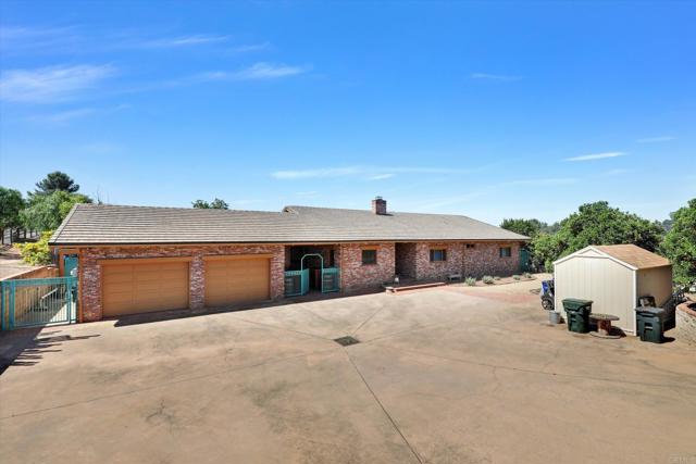 29481 Miller Road, Valley Center CA: https://media.crmls.org/mediaz/091ece2c-0d77-4ea5-a5ee-a79735f49a53.jpg