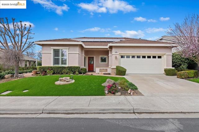 625 Pomona Dr, Brentwood CA: https://media.crmls.org/mediaz/091f5285-5d01-4ccd-8f90-263aaf991ae1.jpg
