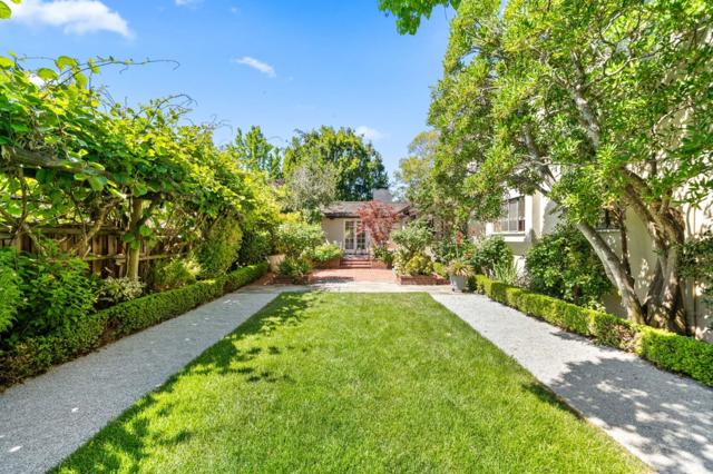 2365 Waverley Street, Palo Alto CA: https://media.crmls.org/mediaz/0920a491-dfbd-4476-9a99-9f8991e3fc3e.jpg