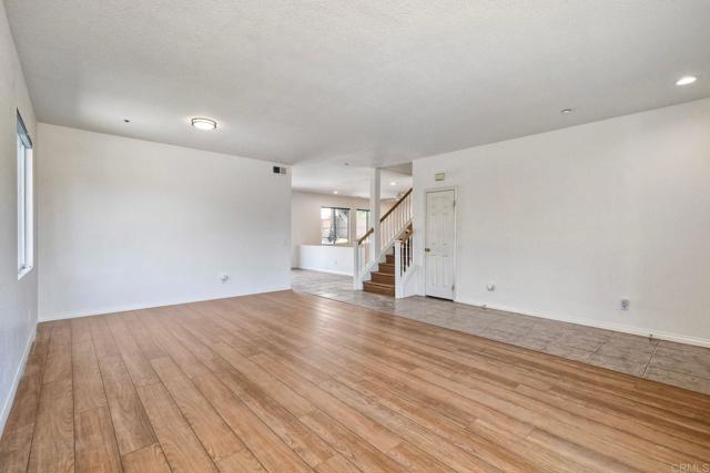 5478 Alexandrine Court, Oceanside CA: https://media.crmls.org/mediaz/0920e352-0dd7-485a-9199-82676c25a647.jpg