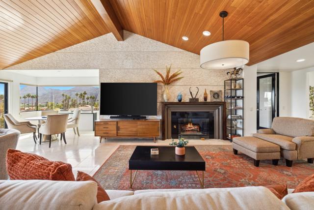 73231 Mariposa Drive, Palm Desert CA: https://media.crmls.org/mediaz/092105f1-ff78-49d8-a83d-5a782a264df5.jpg