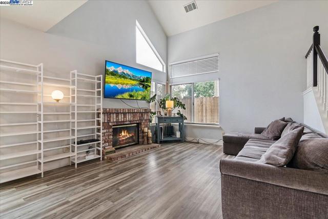 313 Grangnelli Ave, Antioch CA: https://media.crmls.org/mediaz/09210c48-16f5-41de-94ee-1661348532db.jpg