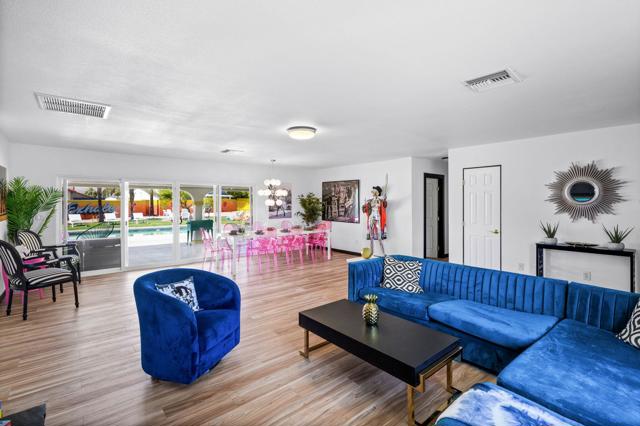 2099 E Racquet Club E Road, Palm Springs CA: https://media.crmls.org/mediaz/0921a026-22e5-4407-bdca-84a8028ada18.jpg