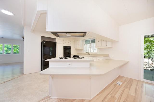 12339 Pepperwood, Auburn CA: https://media.crmls.org/mediaz/0921baa4-fc7a-4c4d-b0d1-83346c8e86e9.jpg