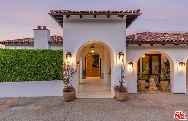 3160 Coldwater Canyon Avenue, Studio City, California 91604, 6 Bedrooms Bedrooms, ,8 BathroomsBathrooms,Single Family Residence,For Sale,Coldwater Canyon,24385723