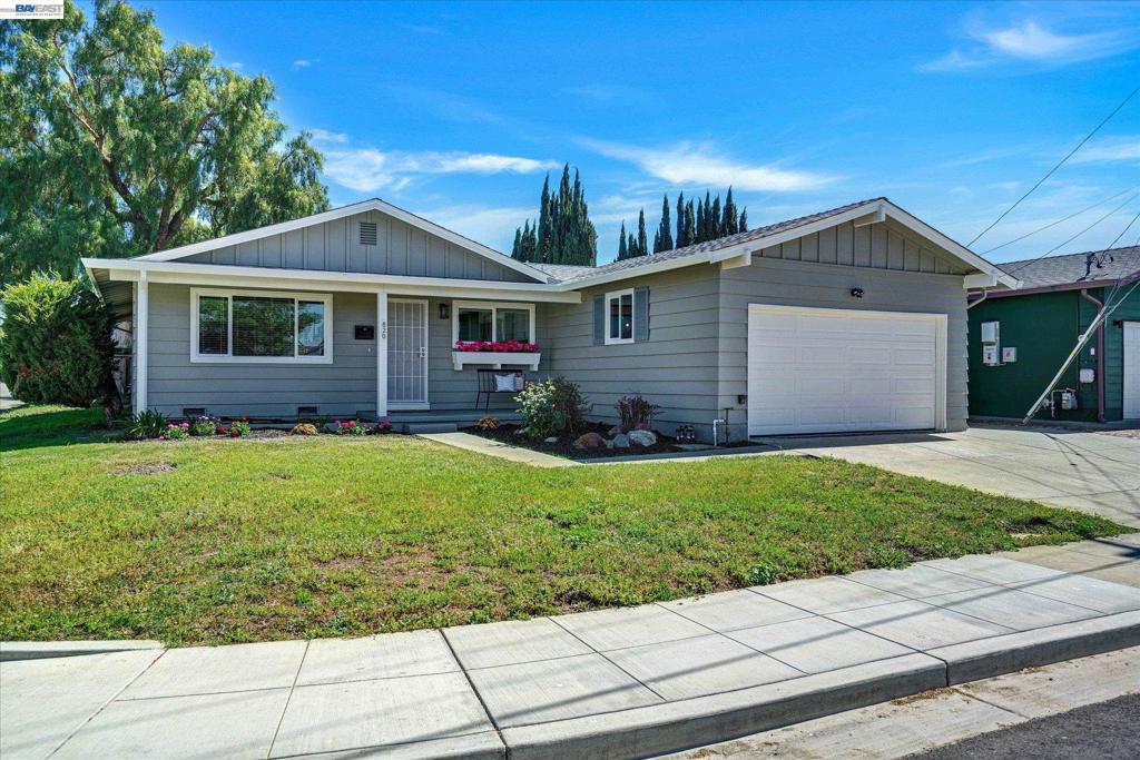 820 Arbor Ct