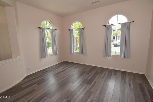 Detail Gallery Image 6 of 47 For 28469 Horseshoe Cir, Saugus,  CA 91390 - 4 Beds | 3 Baths