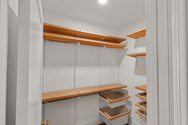 838 Walnut Avenue, Burlingame CA: https://media.crmls.org/mediaz/0923d420-a558-4524-a58d-8d81dd185c1d.jpg