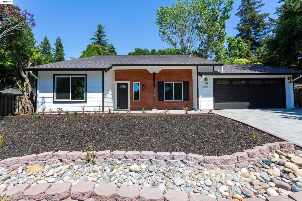 2762 Derby Dr