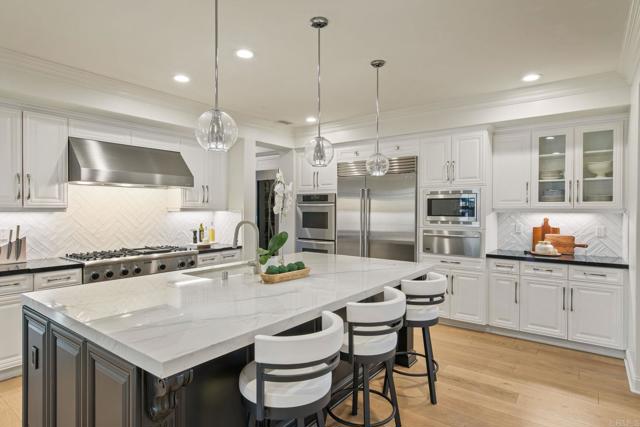 Detail Gallery Image 10 of 45 For 14271 Caminito Lazanja, San Diego,  CA 92127 - 4 Beds | 4/1 Baths