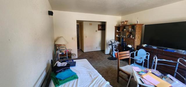 950 Peach Court, Hollister CA: https://media.crmls.org/mediaz/09245f57-54d7-4944-b4ab-521c9b8aa313.jpg