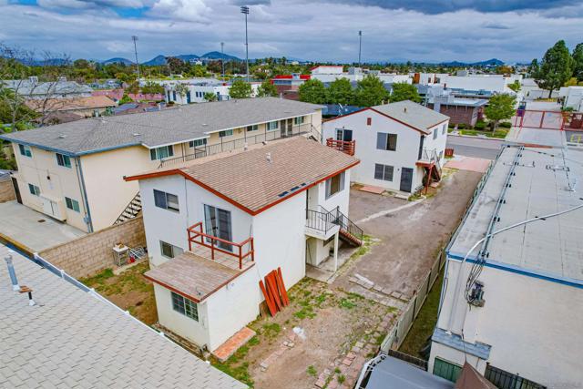 4410 12 Highland Ave, San Diego CA: https://media.crmls.org/mediaz/0924adb9-89f3-4949-9ec2-e9db83624d63.jpg
