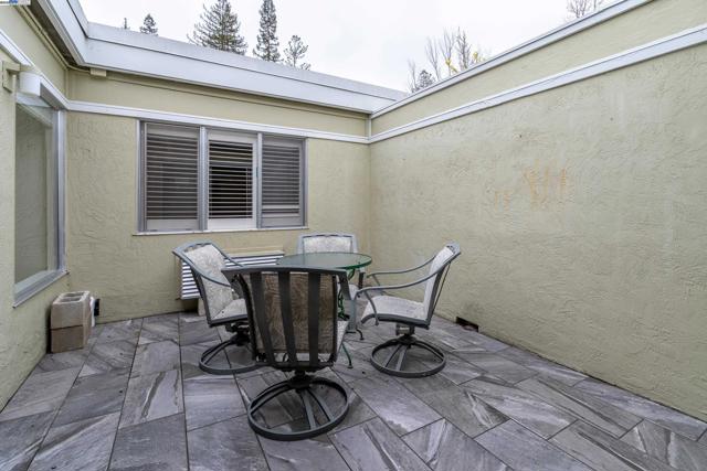 1141 PTARMIGAN DR, Walnut Creek CA: https://media.crmls.org/mediaz/0924b666-8c55-4b1b-9edd-60a3a4675fa2.jpg