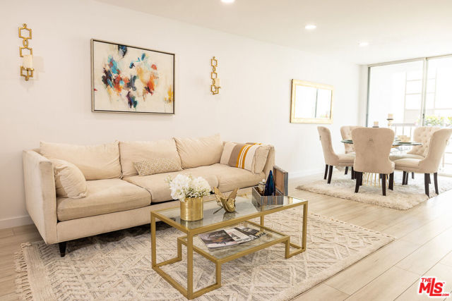10751 Wilshire Boulevard, Los Angeles CA: https://media.crmls.org/mediaz/0924bd21-2794-47d8-9fa6-e072a67f64b8.jpg