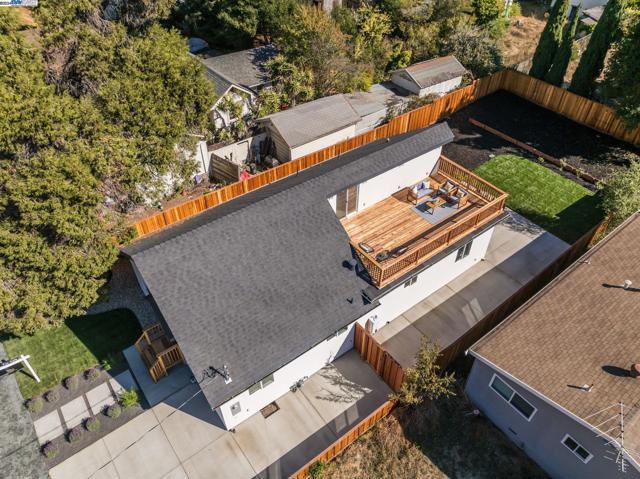 Image 36 of 40 For 4008 Edgemoor Pl