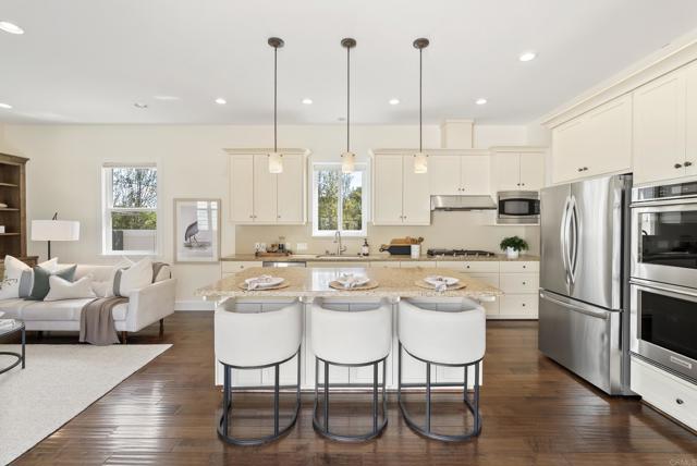 Detail Gallery Image 18 of 42 For 871 Tarento Dr, San Diego,  CA 92106 - 4 Beds | 3 Baths