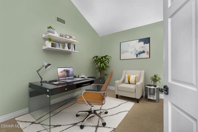 1826 Crystal View Circle, Newbury Park CA: https://media.crmls.org/mediaz/09262a46-faf8-4293-9966-2116512dd8ec.jpg