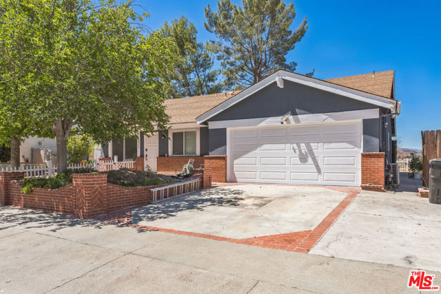 18834 Wellhaven Street, Canyon Country CA: https://media.crmls.org/mediaz/092730d9-c471-4537-bd30-32719751fad4.jpg