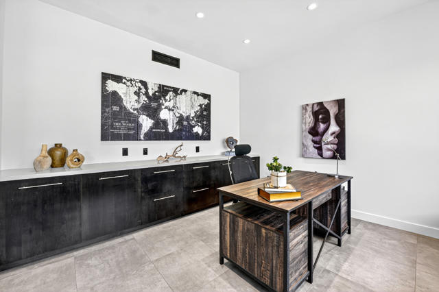 49120 Sunrose Lane, Palm Desert CA: https://media.crmls.org/mediaz/09284f20-5645-40b1-ac2c-989475f266b9.jpg