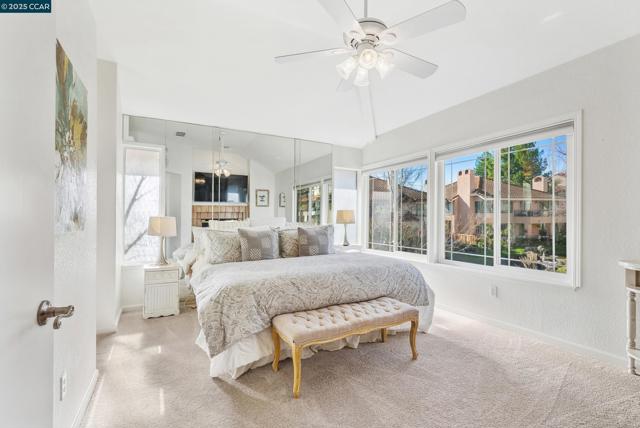 3094 Lakemont Dr, San Ramon CA: https://media.crmls.org/mediaz/09289ce8-9f39-440f-adc5-65e1e15a74fc.jpg