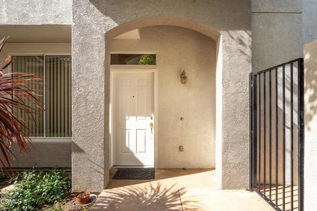 Detail Gallery Image 3 of 42 For 11805 San Tropez Pl, Moorpark,  CA 93021 - 3 Beds | 2/1 Baths