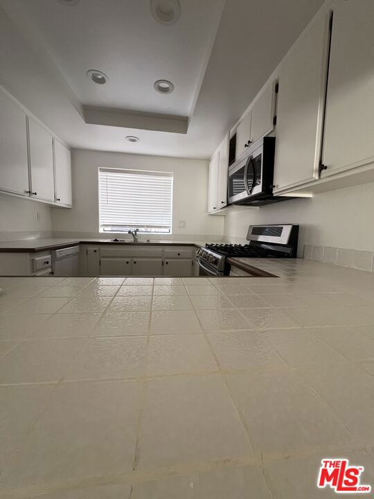 4365 Mclaughlin Avenue, Los Angeles CA: https://media.crmls.org/mediaz/0929e634-4f73-43b9-8af9-9e93becfb513.jpg