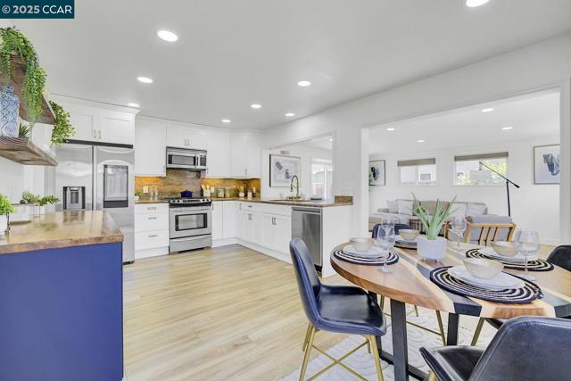 9821 Broadmoor Dr, San Ramon CA: https://media.crmls.org/mediaz/092b9a99-e59d-46ef-b3a1-51048c94e62d.jpg