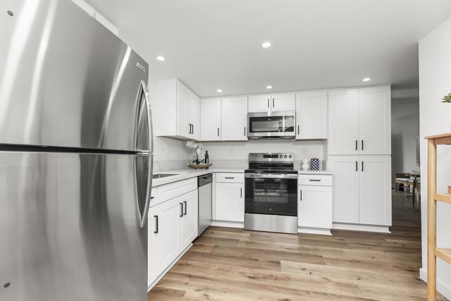 Detail Gallery Image 16 of 34 For 4514 Dawson Ave #4,  San Diego,  CA 92115 - 3 Beds | 2/1 Baths