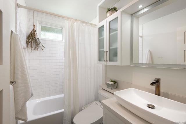 4472 Huerfano Ave, San Diego CA: https://media.crmls.org/mediaz/092c3773-af3f-4561-b7ad-574352fe9ef0.jpg