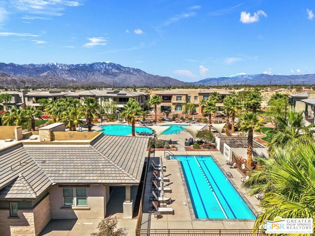 504 Retreat Circle, Palm Desert CA: https://media.crmls.org/mediaz/092cda38-2ac6-4106-8f7d-e78244f5ab8a.jpg