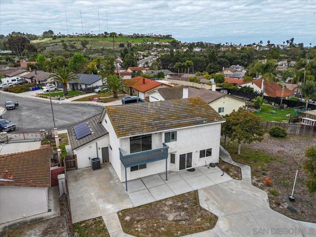 5356 Malcolm St, Oceanside CA: https://media.crmls.org/mediaz/092d49c8-6805-4589-bc40-f7583ff8f0c2.jpg