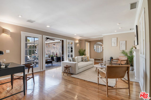 3200 Federal Avenue, Los Angeles CA: https://media.crmls.org/mediaz/092d9101-acf0-4221-90a7-8c5ac8831c6c.jpg