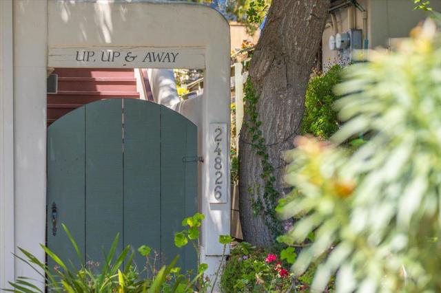 24826 Santa Fe Street, Carmel CA: https://media.crmls.org/mediaz/092dc88a-555b-4df8-922c-eb4e244c1e87.jpg